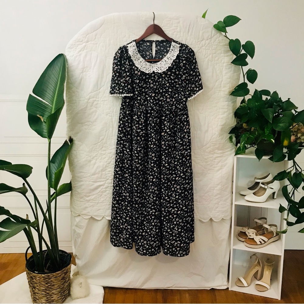 Maternity/Nursing Black Floral Maxi Dress 🖤